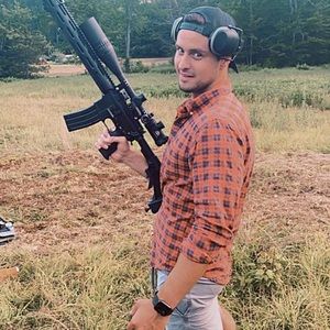 Meet your Posher, Adam